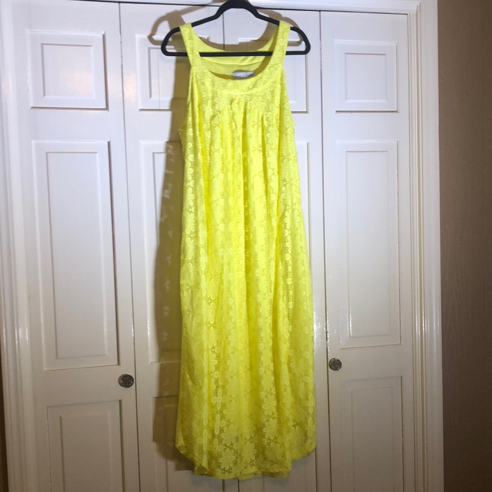 Daisy Pattern Bright Yellow Maxi Scoop Neck lined Emma & Michele SZ 1X R2